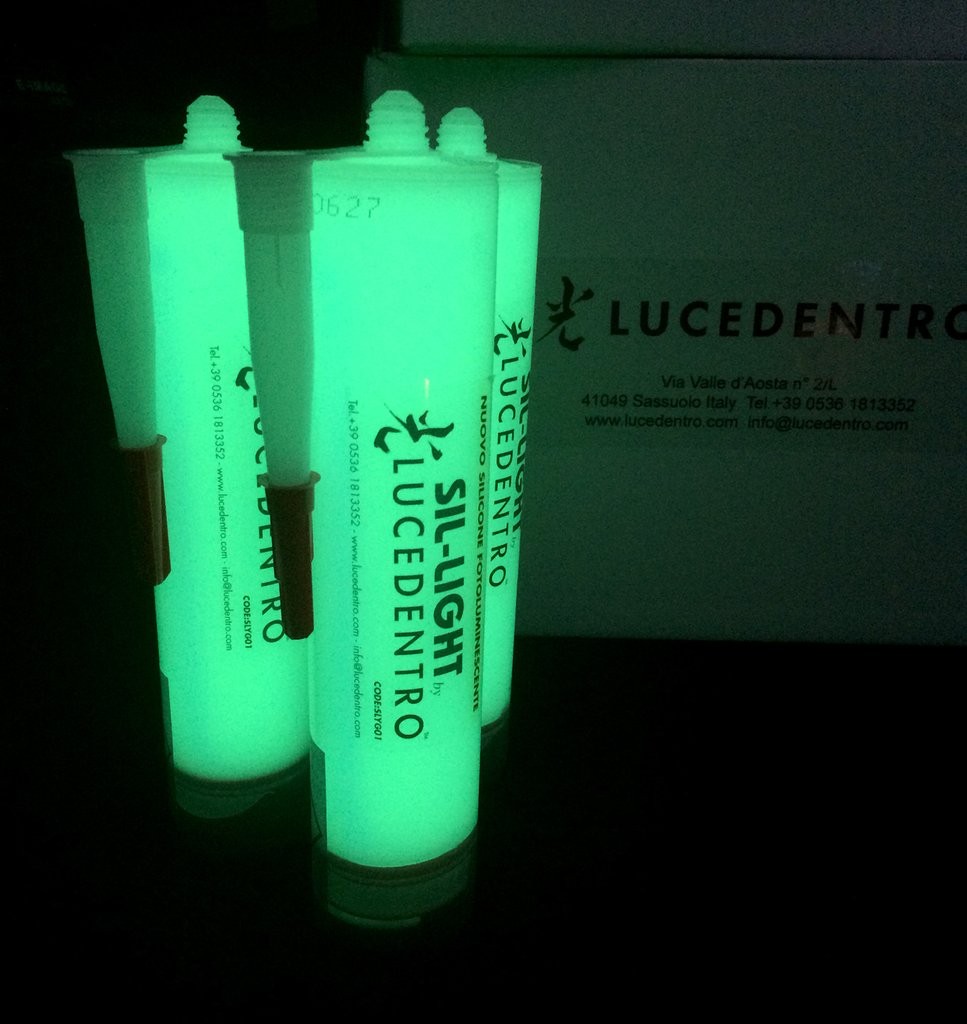 Silicone fotoluminescente che si illumina al buio - immagine 9