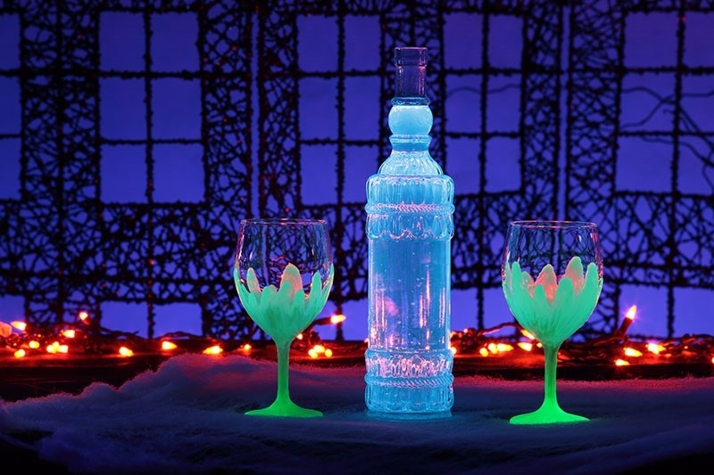 Vernice acrilica luminescente in tubetto – 10 ml per decorazioni - immagine 10